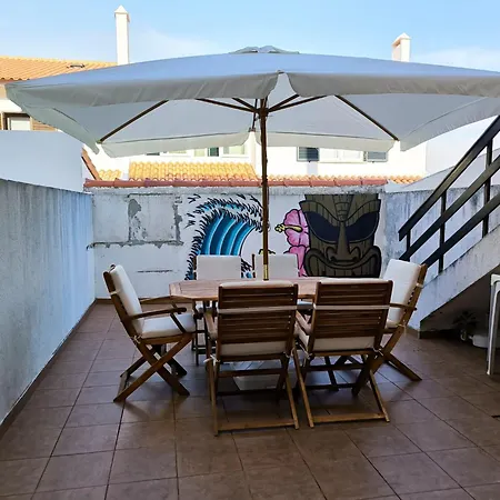 בית נופש House Surfing Peniche